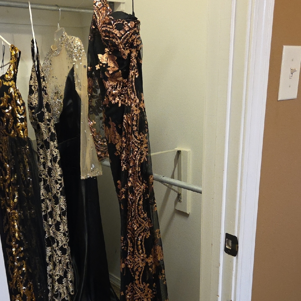 Fashion Nova Black and Gold Long Sleeve Dress